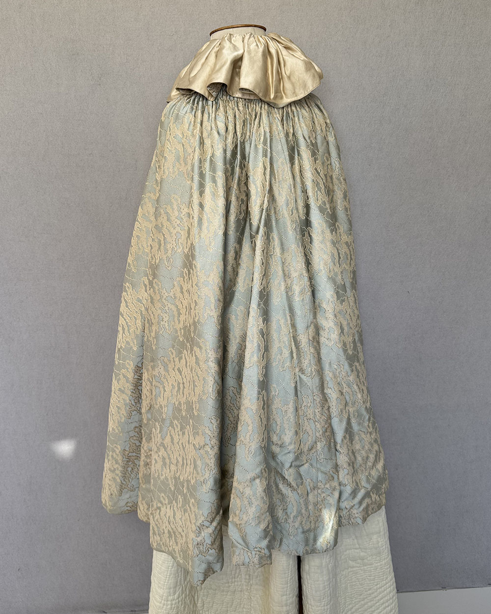 Liberty Opera Cape