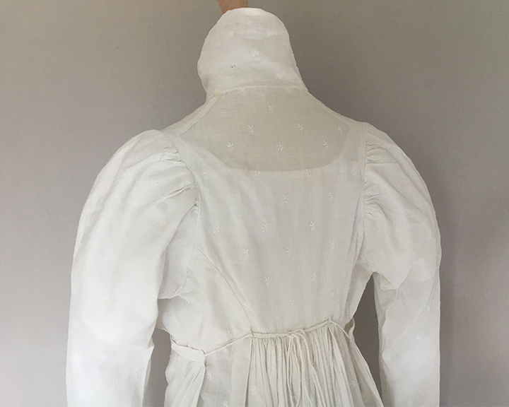 Habit dress