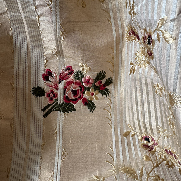 Spitalfields Apricot/Gold 1760-70